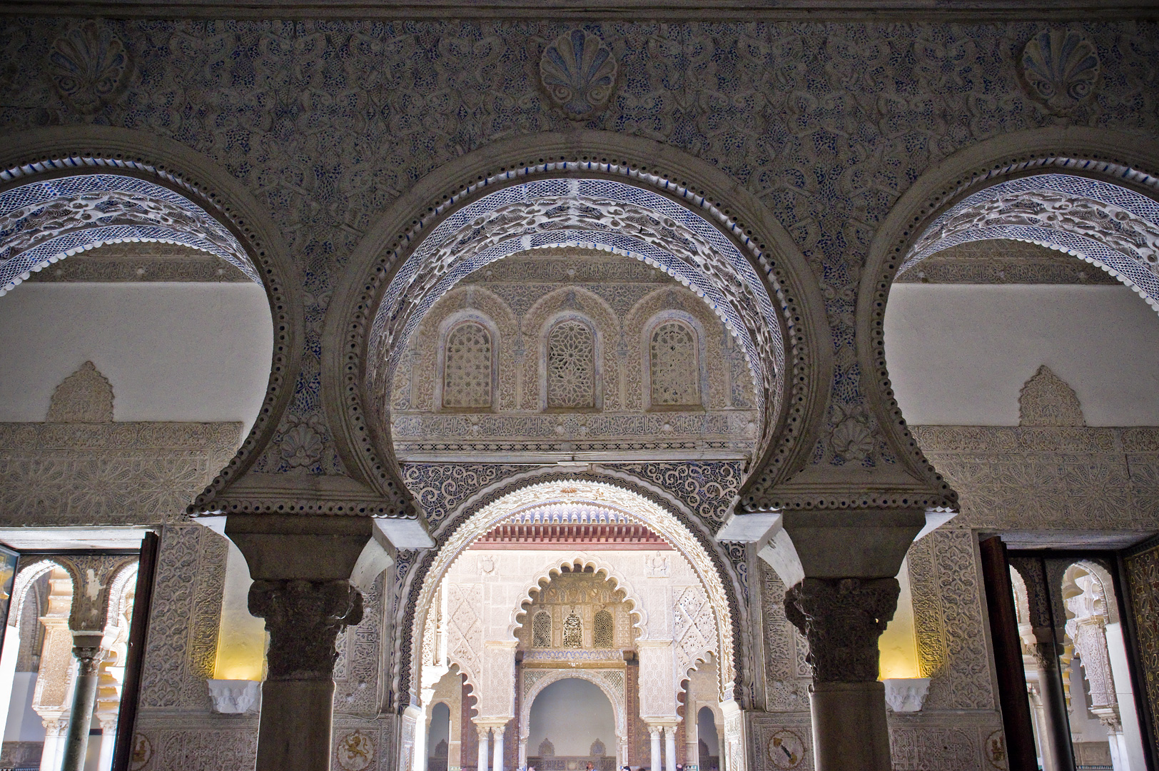 Alcazar Curves by Adam Lack