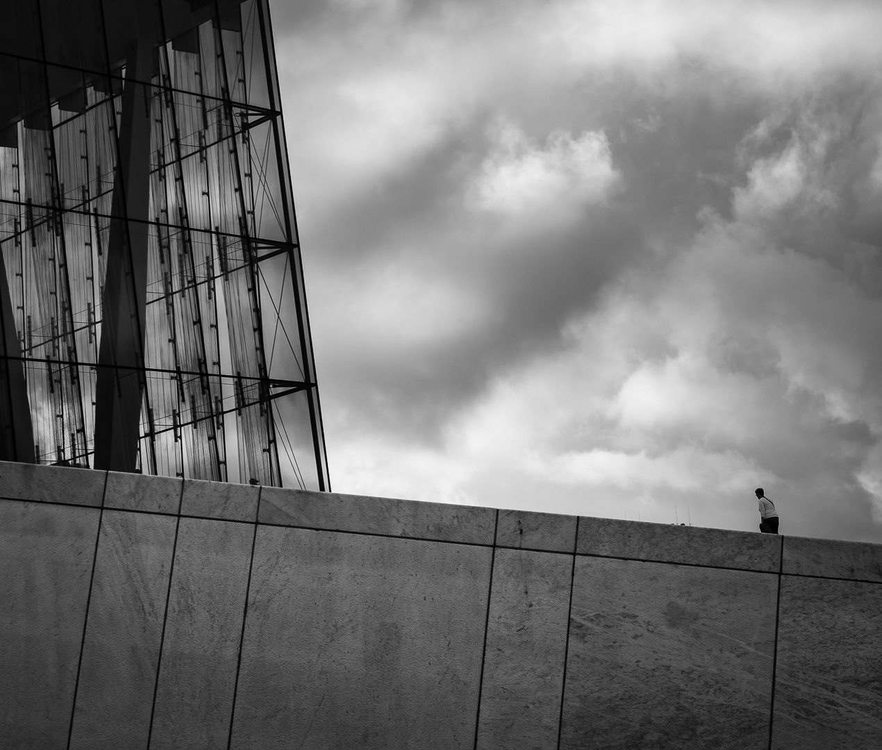 Operahuset Mono I by Adam Lack